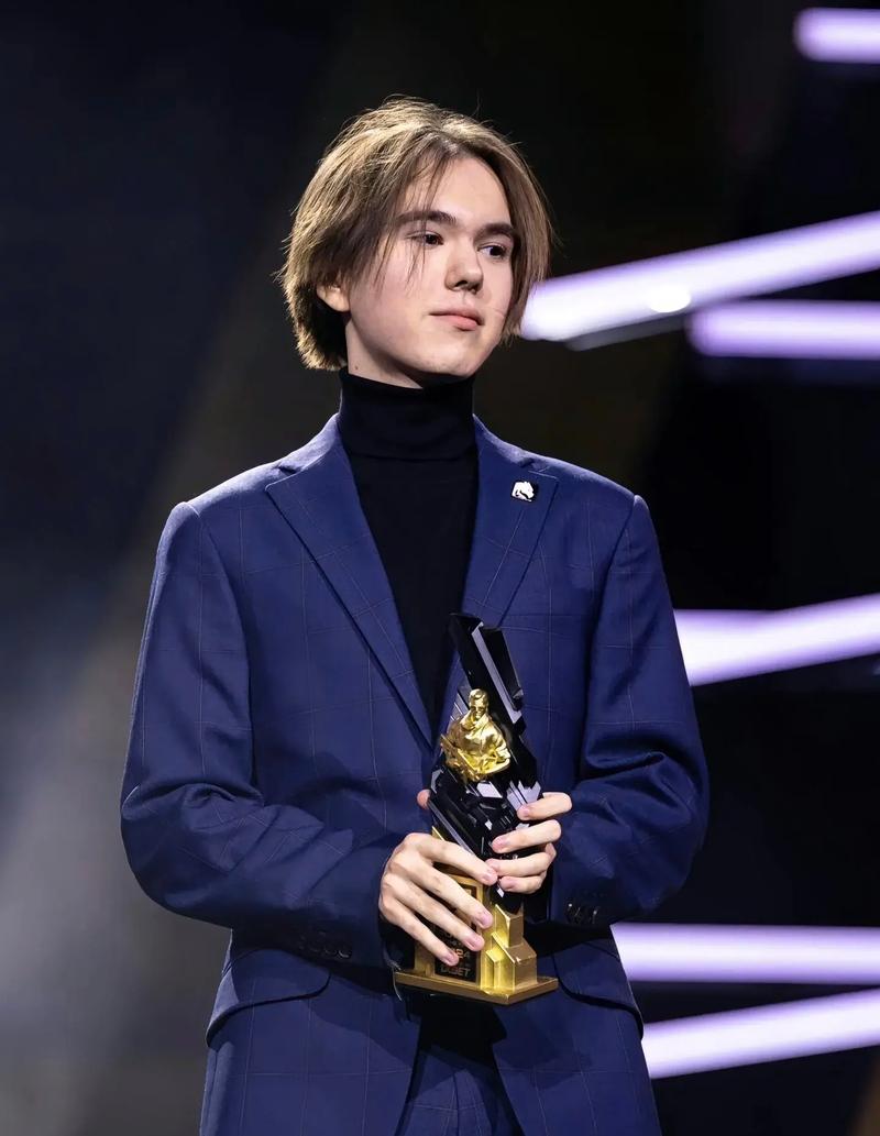 黑八奇迹？Puff飞羽漫天 3C发力战胜乐言队 双方进决胜局