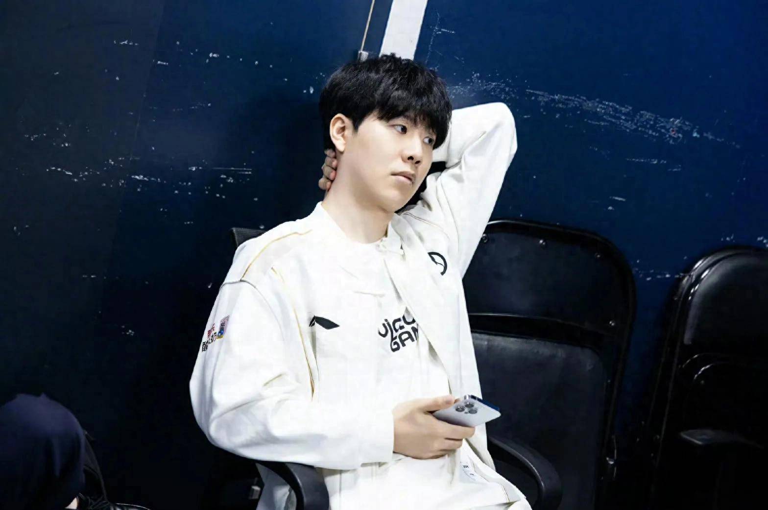 UP群访 Ning：我虽然真的很久没玩过千珏了 但队友们都相信了我